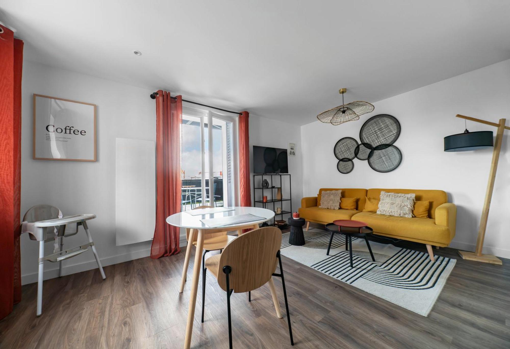 Leon Blum - Design - Parking Apartment Clermont-Ferrand