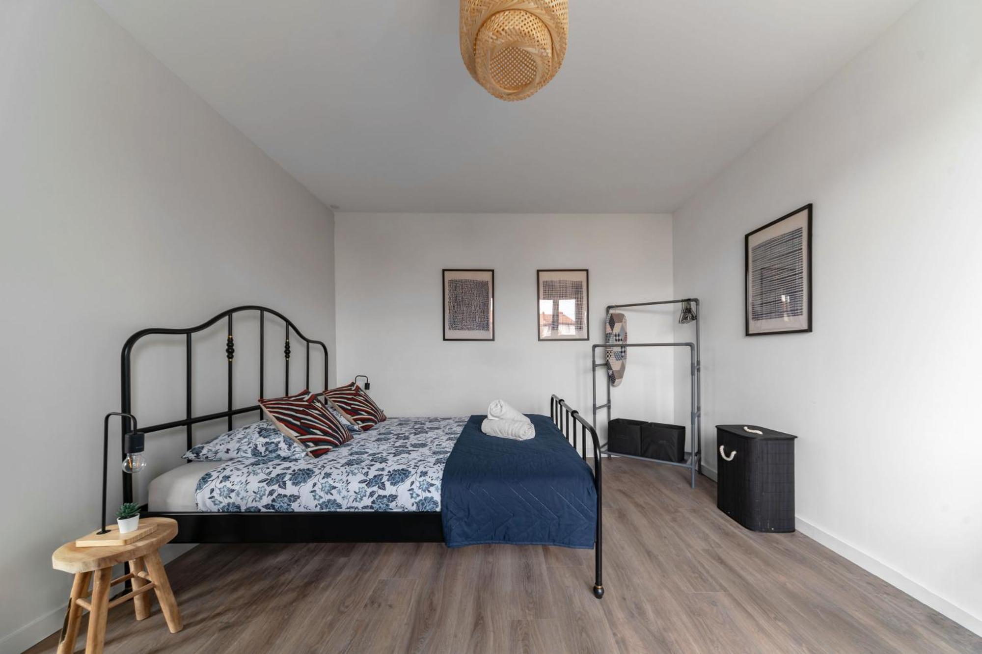 Leon Blum - Design - Parking Apartment *