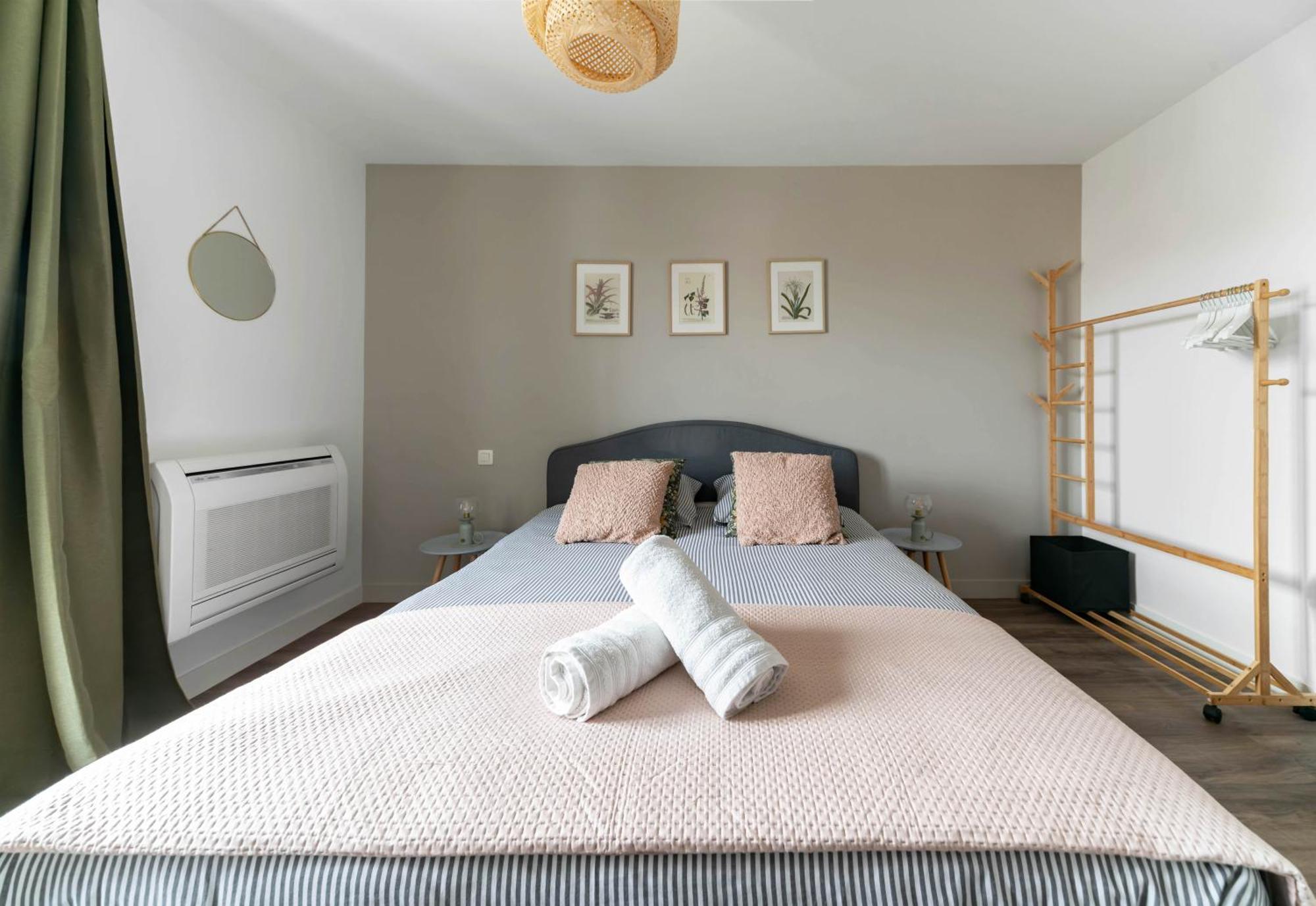 Leon Blum - Design - Parking Apartment Clermont-Ferrand
