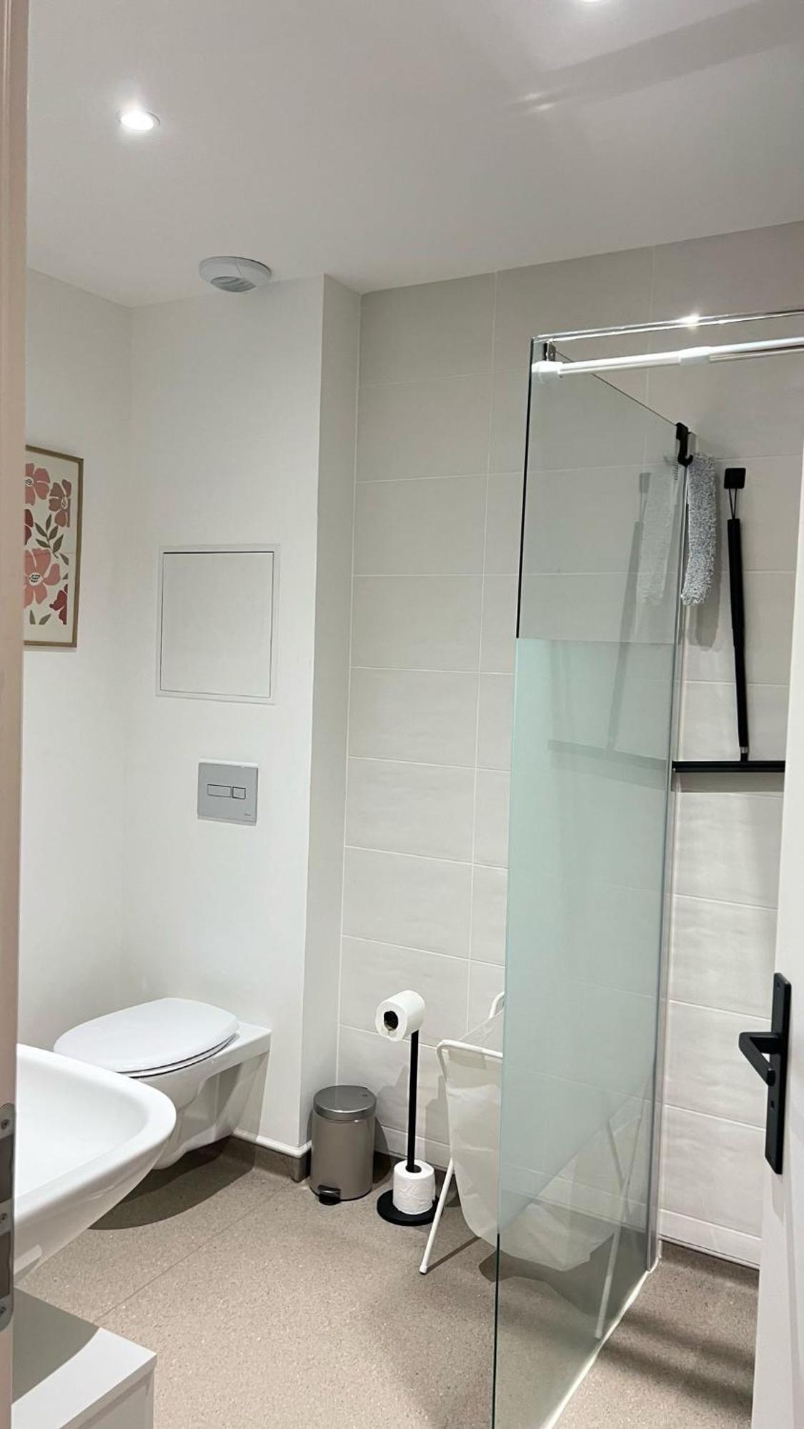 Leon Blum - Design - Parking Apartment Clermont-Ferrand